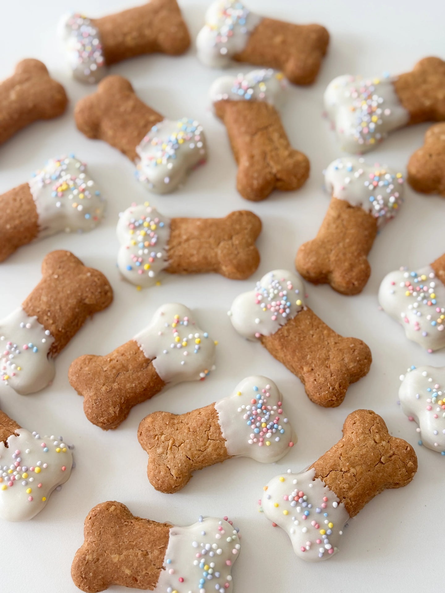 DOG TREATS | The Organic Dog Co: Mini Bones (200g Pkt)