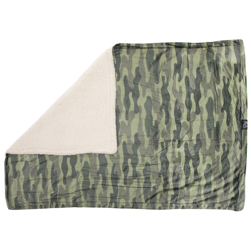 Plush Dog Pet Blanket Camouflaged Camo Army Green