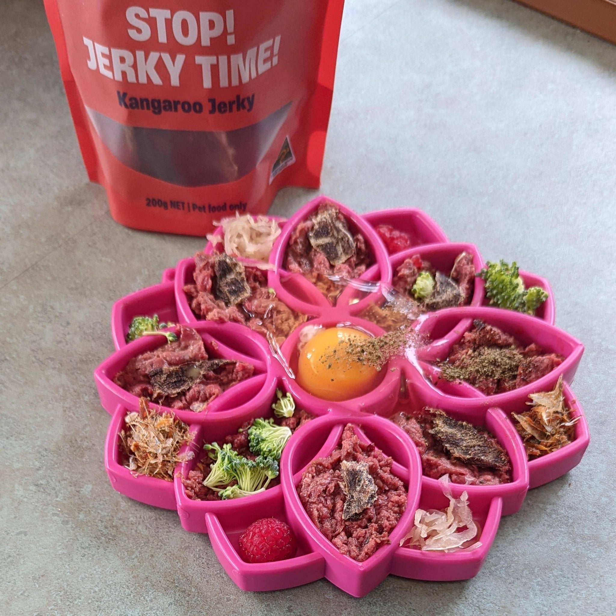 Soda Pup: Mandala eTray Slow Feeder eTray: Pink