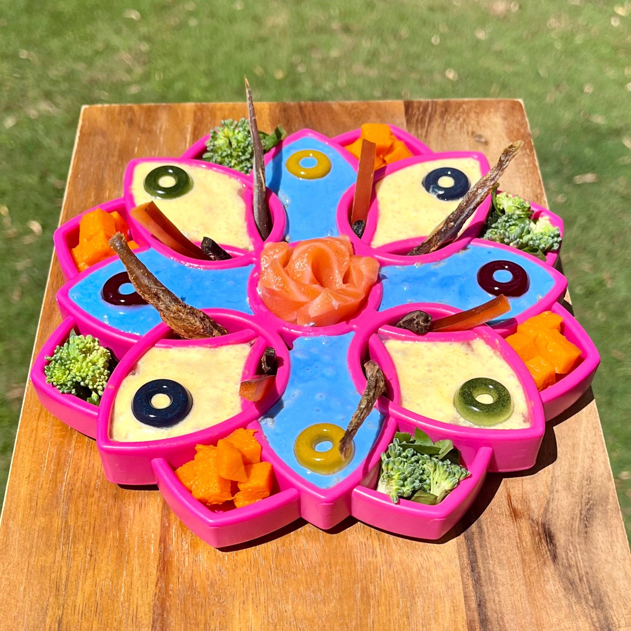 Soda Pup: Mandala eTray Slow Feeder eTray: Pink