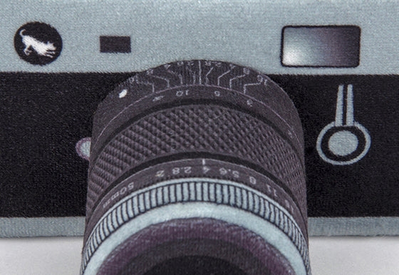 P.L.A.Y: Globetrotter - Lens Licker Camera