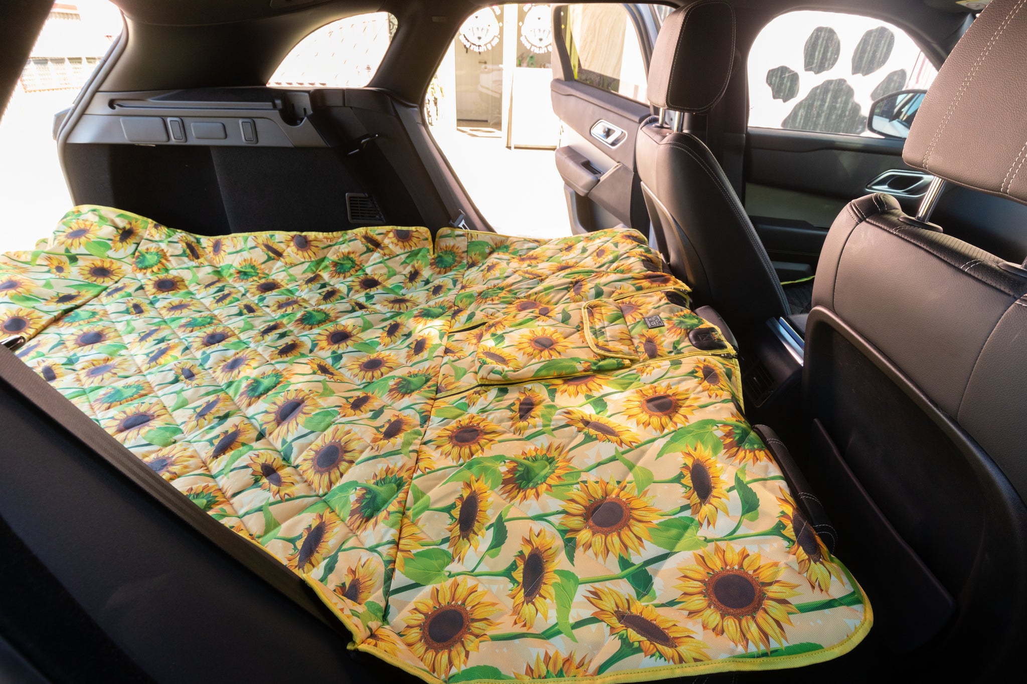 PREMIUM SUV BOOT/TRUNK COVER: Sunny Vibes